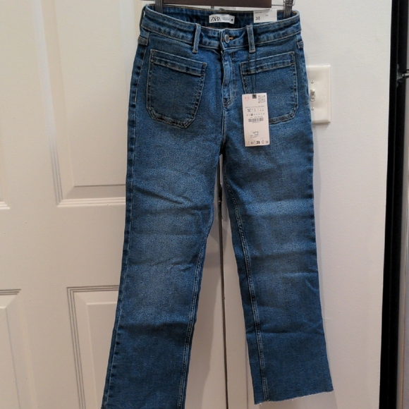 NWT Zara Mini Flare Jeans Size USA 4 - Picture 2 of 8